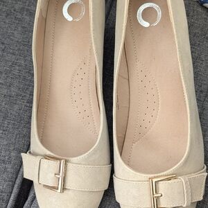 Journee Collection Cream Flats with Gold Buckle